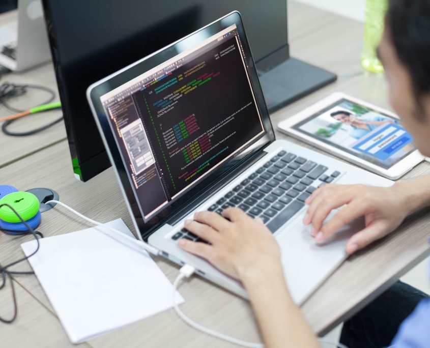 Empresa de desarrollo páginas web y aplicaciones